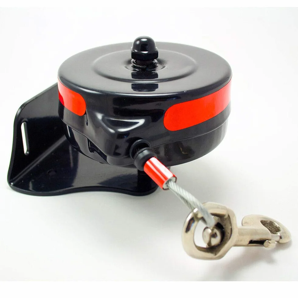 Lixit Animal Care Bracket Mount Retractable Tie out Reel, Large by Lixit Animal Care