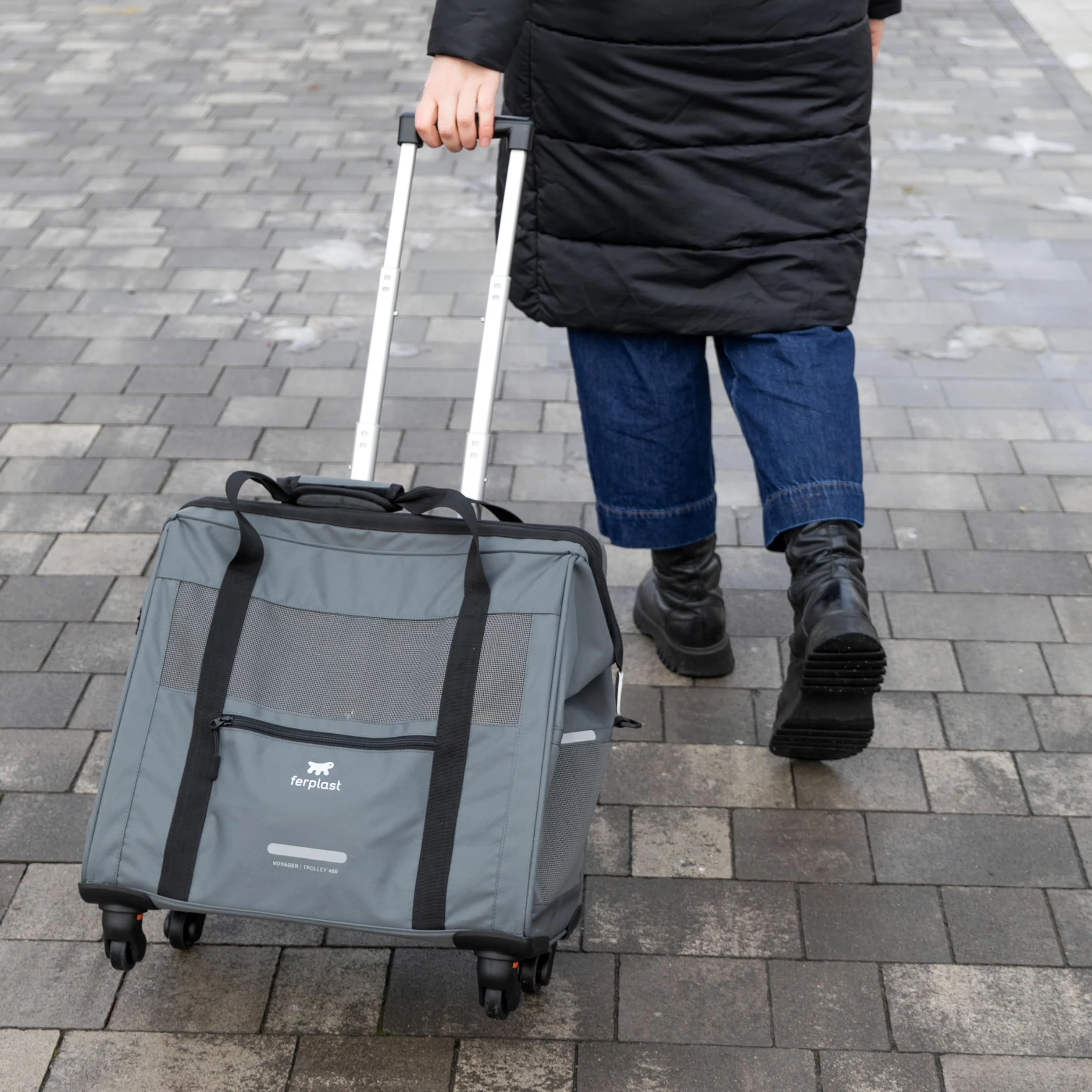 Ferplast Transportin Gato Voyager Trolley, Transportín Perro, Mochila para Gatos, Asa Extensible, Correas Ajustables, Apertura Amplia, Ruedas Desmontables, Máx. 15 kg, 46 x 26 x 48H cm, Gris