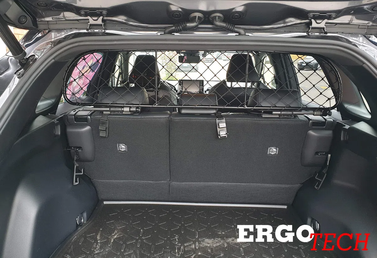 ERGOTECH Rejilla Separador protección para Toyota Rav4 (2018-2025), RDA65-S14, para Perros y Maletas. Segura, Confortable para tu Perro, Garantizada!